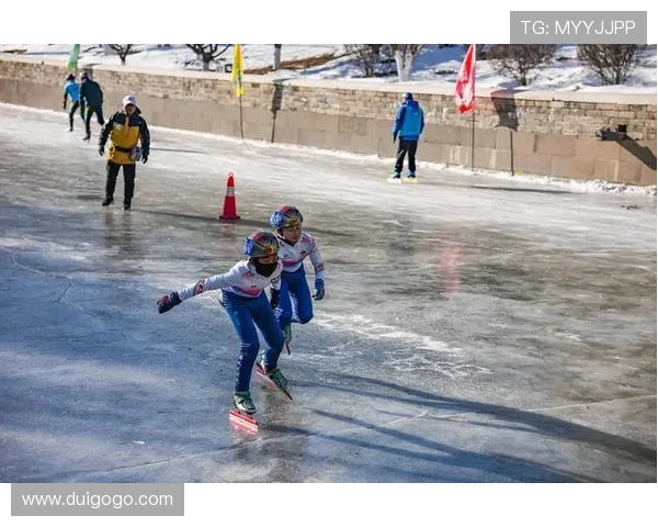 滑冰体能训练全面提升运动表现的科学方法与实践技巧